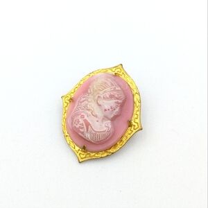 Antique / vintage (roughly 1930s) pink glass cameo woman to upcycle READ